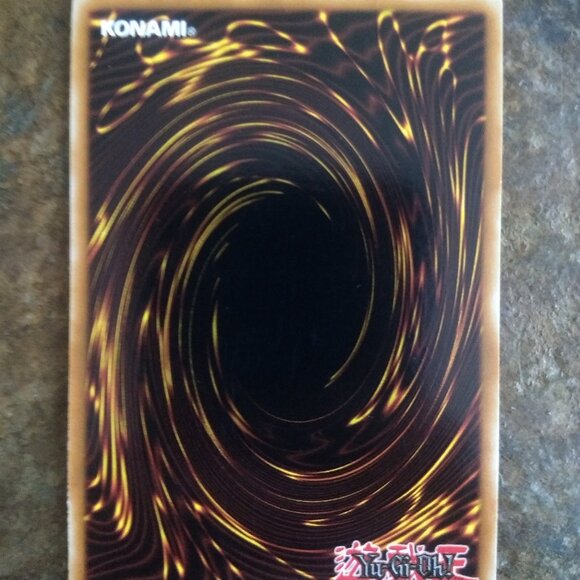 Yu-Gi-Oh YuGiOh Hero Medal (STON-EN050), Ultimate Rare, 1st Ed., NM - Picture 4 of 5